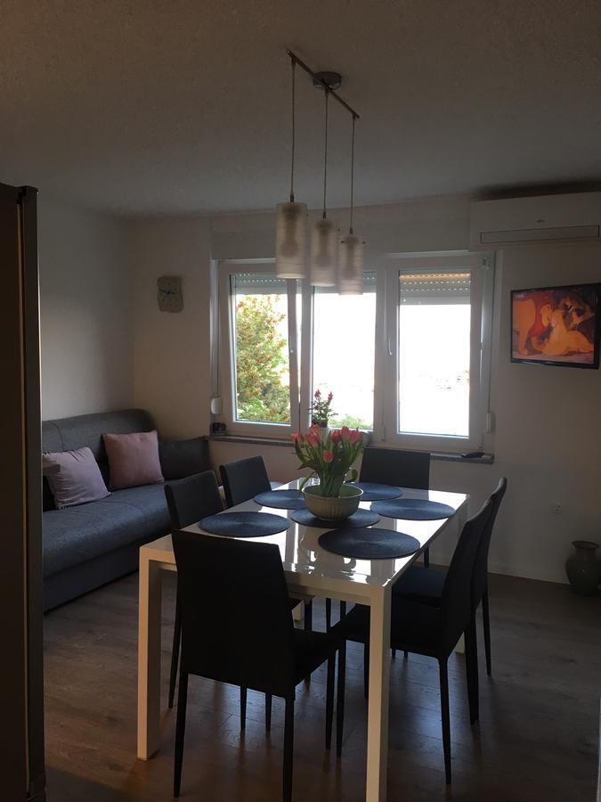 M&M Apartment Krk Town Luaran gambar